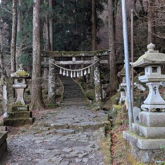別所駐車場からここまで長かった。