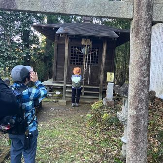 先に行くと、違う神社ありました。