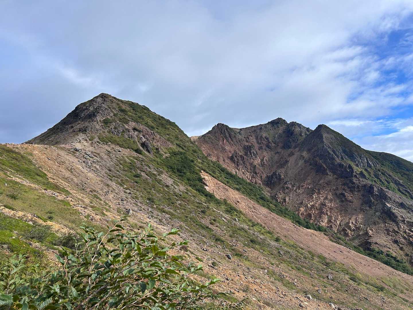 峠の茶屋登山口-朝日岳-隠居倉 周回コースの写真