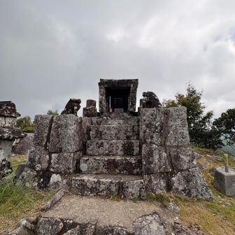 標識は見つけれなかったけど多分このあたり⛰️
2022年から4年の時を経て作礼山東峰ゲット✨