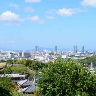 登山口手前でアイアランドシティ