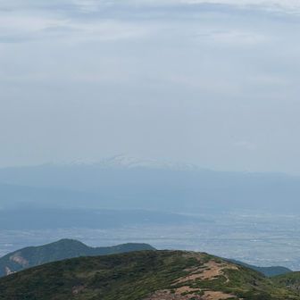月山