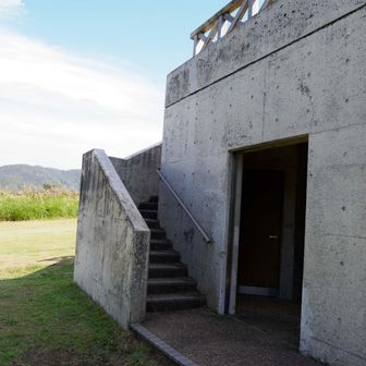 のんびり歩いて20分でキゴ山山頂