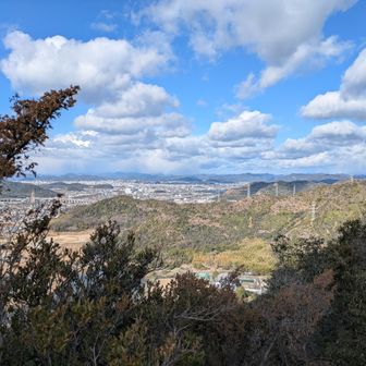 地徳山頂にて②：姫路方面。今日あそこまで歩くのはチト無理か。