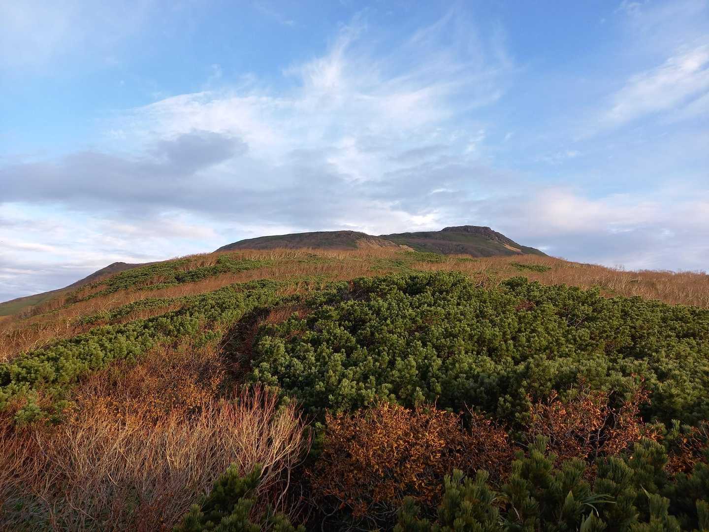 開けて「南狩場山」見えてきた🎵