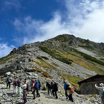 振り返って雄山
晴れてきた😱
