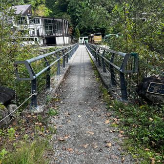 目の前にはロープウェイ乗り場が🚡