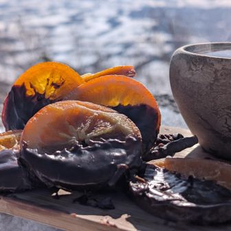 オランジェット🍊の出来上がり！

オレンジ皮の苦さとチョコの甘さが絶妙っす！
