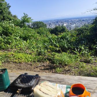 バター🧈 あんこ🫘 クリームチーズ🩷
ガスボンベ❌😂
でもね、サンドも頂いたゼリーもヒエヒエで美味しい😆♪