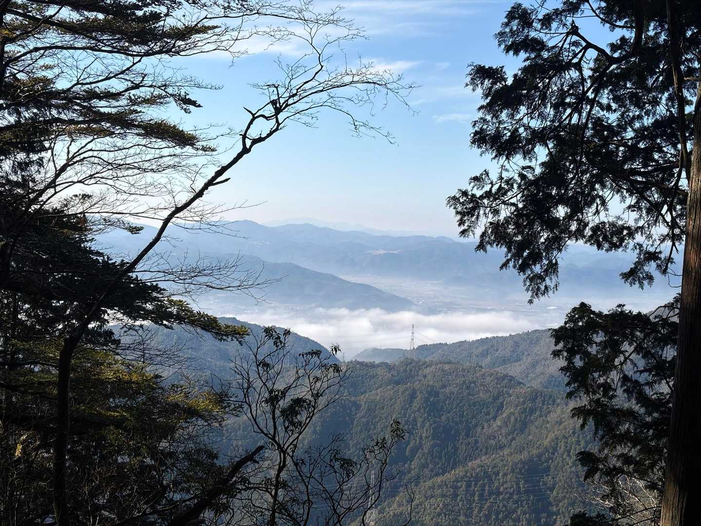 亀岡方面は霧の町