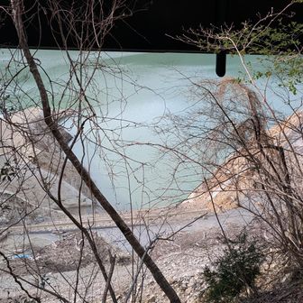 湖底のガードレール