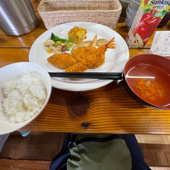 連泊の人はメインのオカズを変更していただきましたよ！