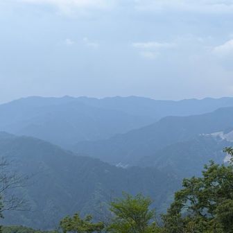 馬頭刈山山頂直下の富士見の名所
今日は🏔️いませんでした😂