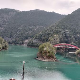 熊野古道 小辺路 十津川温泉郷
やっぱり川の色が美しいのです