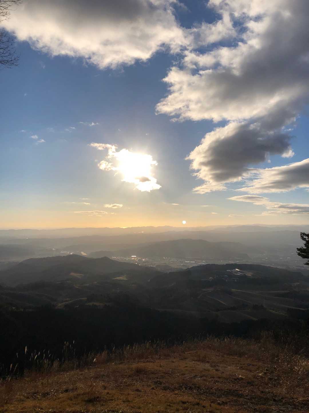 前写真の場所から先に進むと別な離陸ポイント🪂。