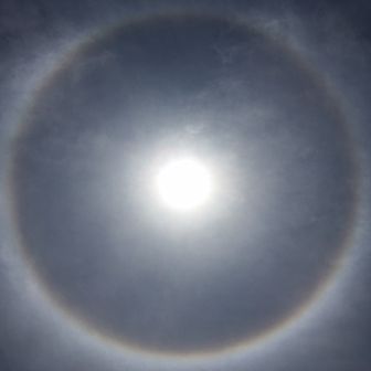 サトシ