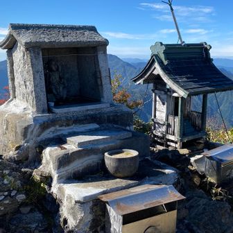 男山