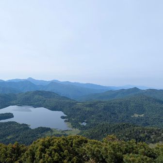 更に標高を上げ尾瀬沼の全容が！