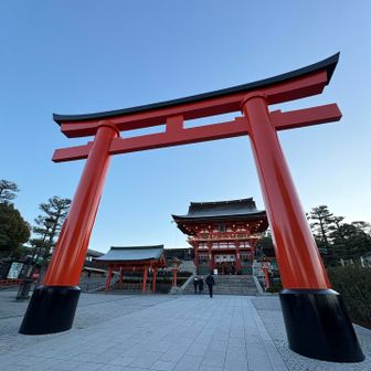 朝ごはんも車内で温かい炊き立てご飯食べたし
京都散策するか〜　
行ってきまーす♪
