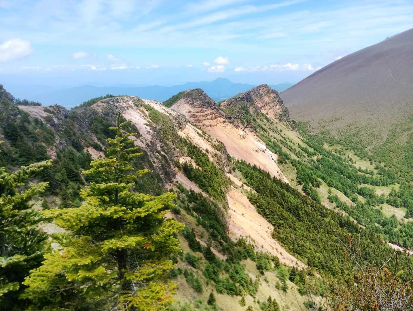 振り返って外輪山