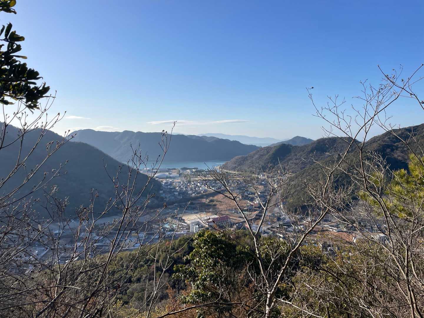 振り返ると南側の眺望が👀
海が見えます！！