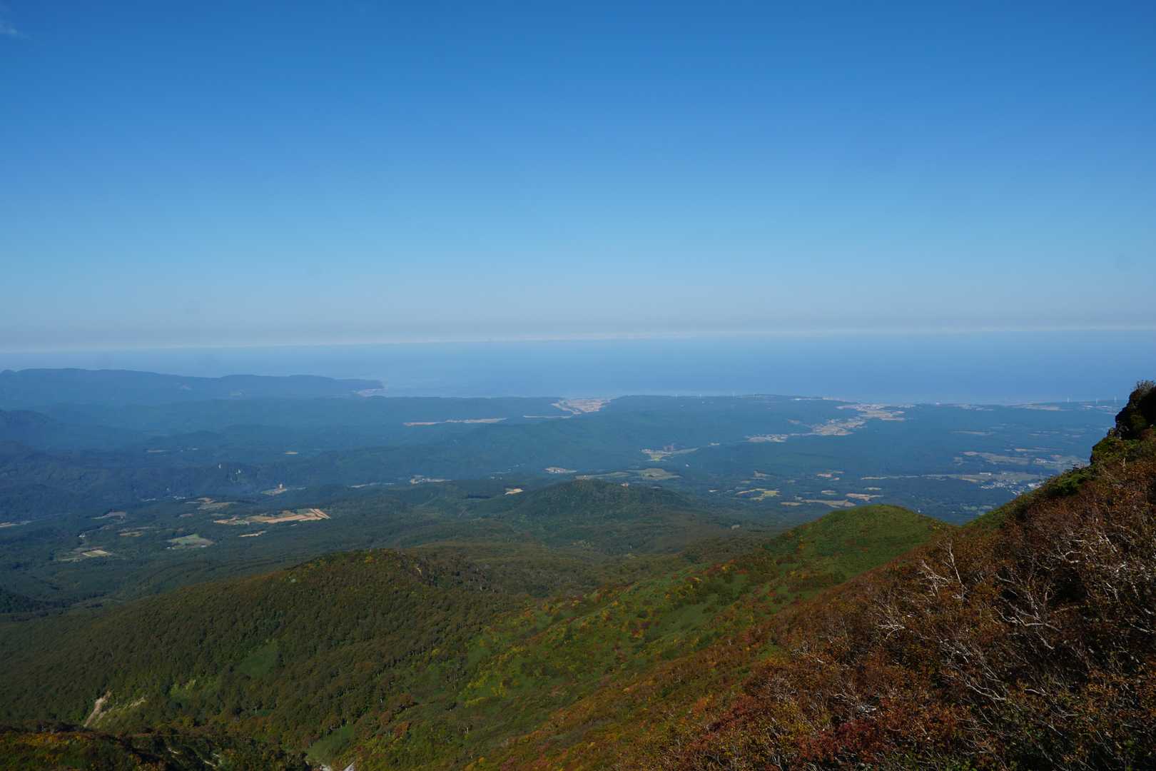 岩木山八合目往復 | 山頂へ最短の人気コース。高山植物や大パノラマ、急な岩場もの写真