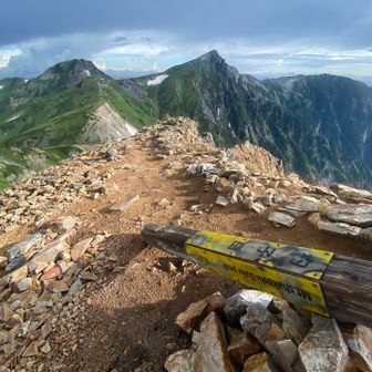 杓子岳山頂❗️
白馬岳、旭岳がばっちり見えた⛰️