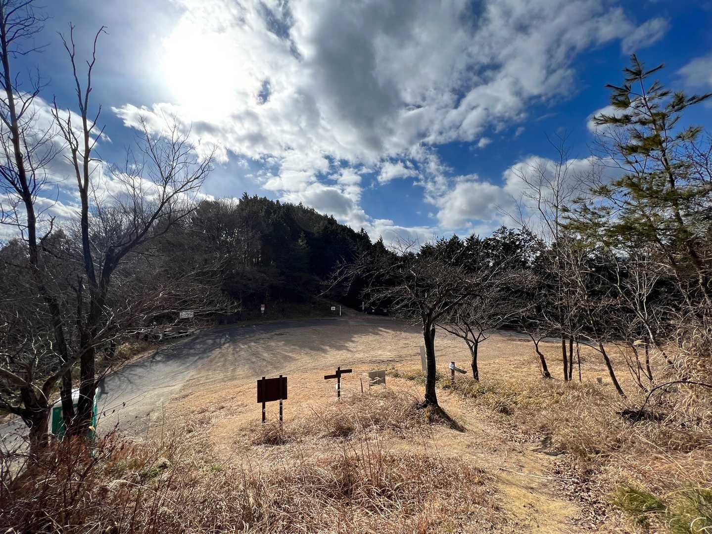 花立峠まで降りてきました🙇‍♂️