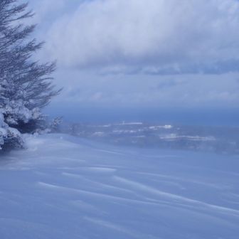 下山後　岩手県の温泉へ浸かり　ゆったりと温まる　疲れがとれる　骨まで温めて免疫力UP
登山と温泉のセットの良さがわかった　昼寝もできれば天国なのだが😴