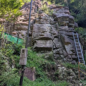 ロッククライミングをする岩凄い
