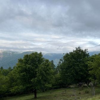 頭を出しているのが北岳かな？さぁここからが本番ですよ。