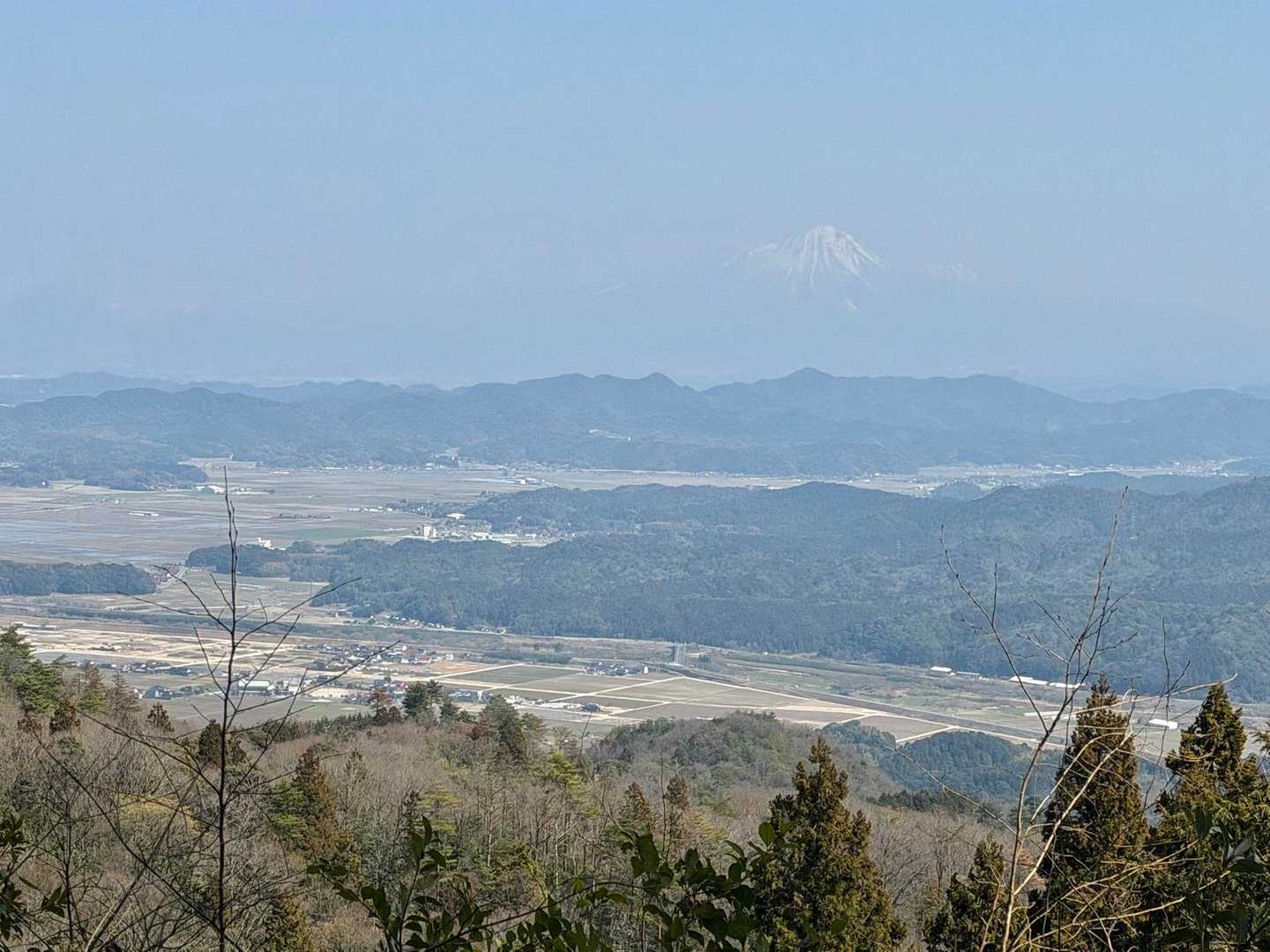 遠くに大山眺めて小休憩してから