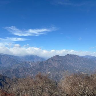 南アルプス方面雲だらけー