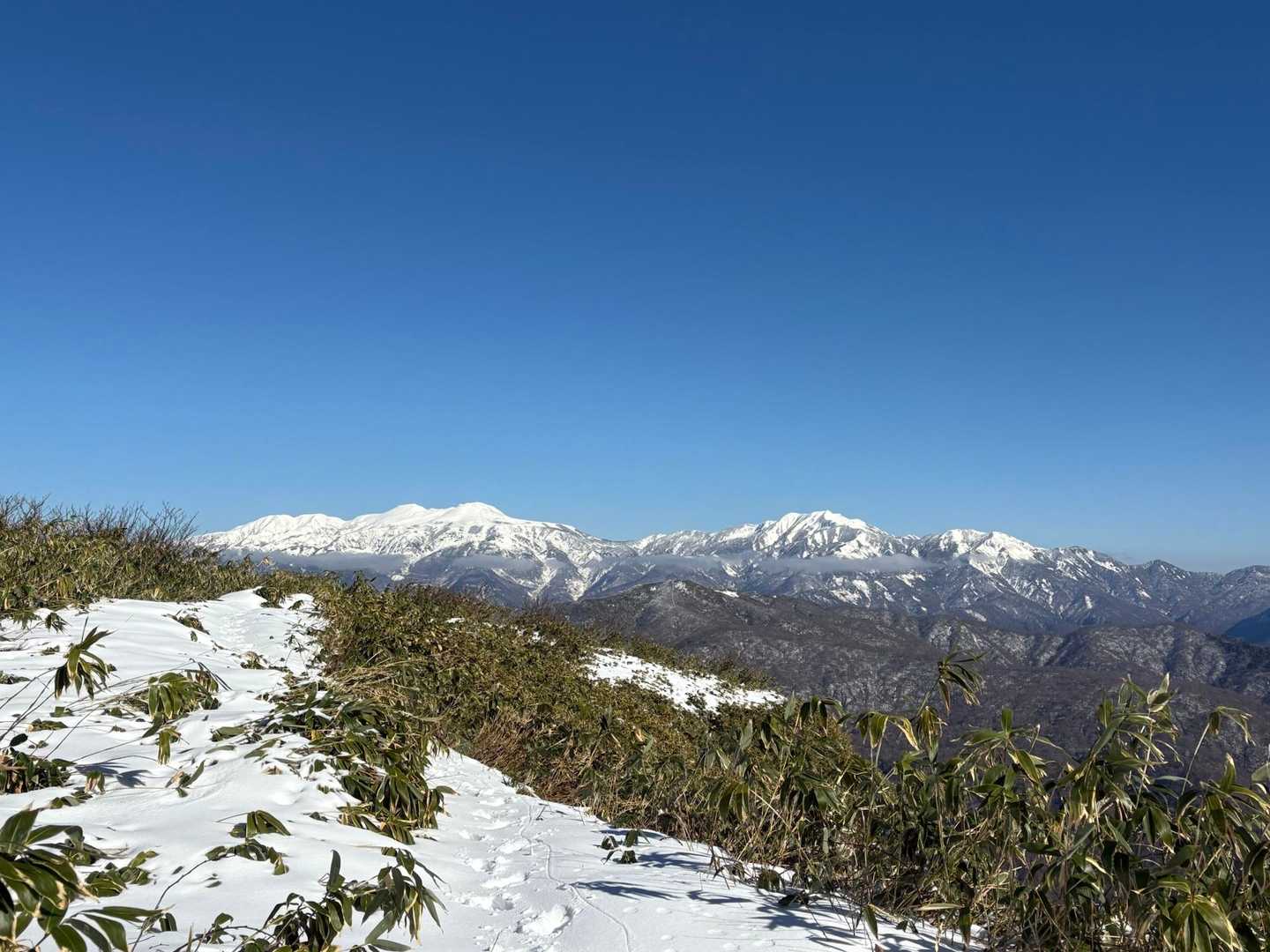 おー！
真っ白な白山と別山✨
きれーい！✨