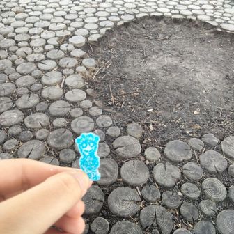 ひ