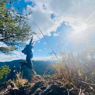 少年JUMP…岩の上でびびってる