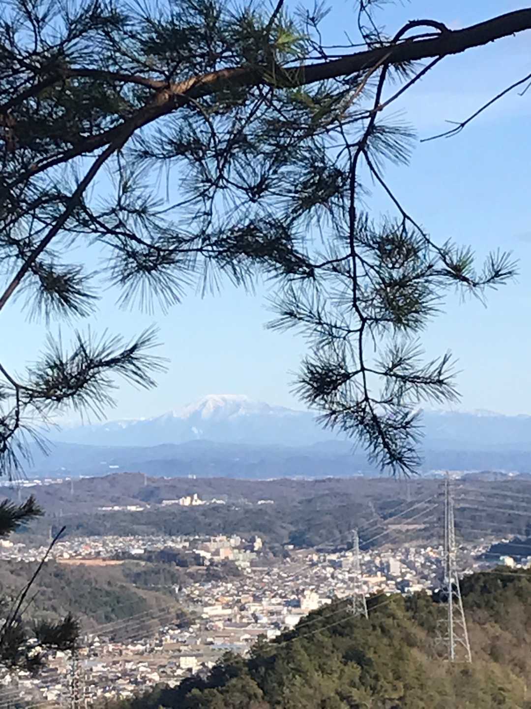 松の内（中）に【御嶽山】
親父ギャグ🥸分かるかなぁ
わかんにゃだろうなぁ！
