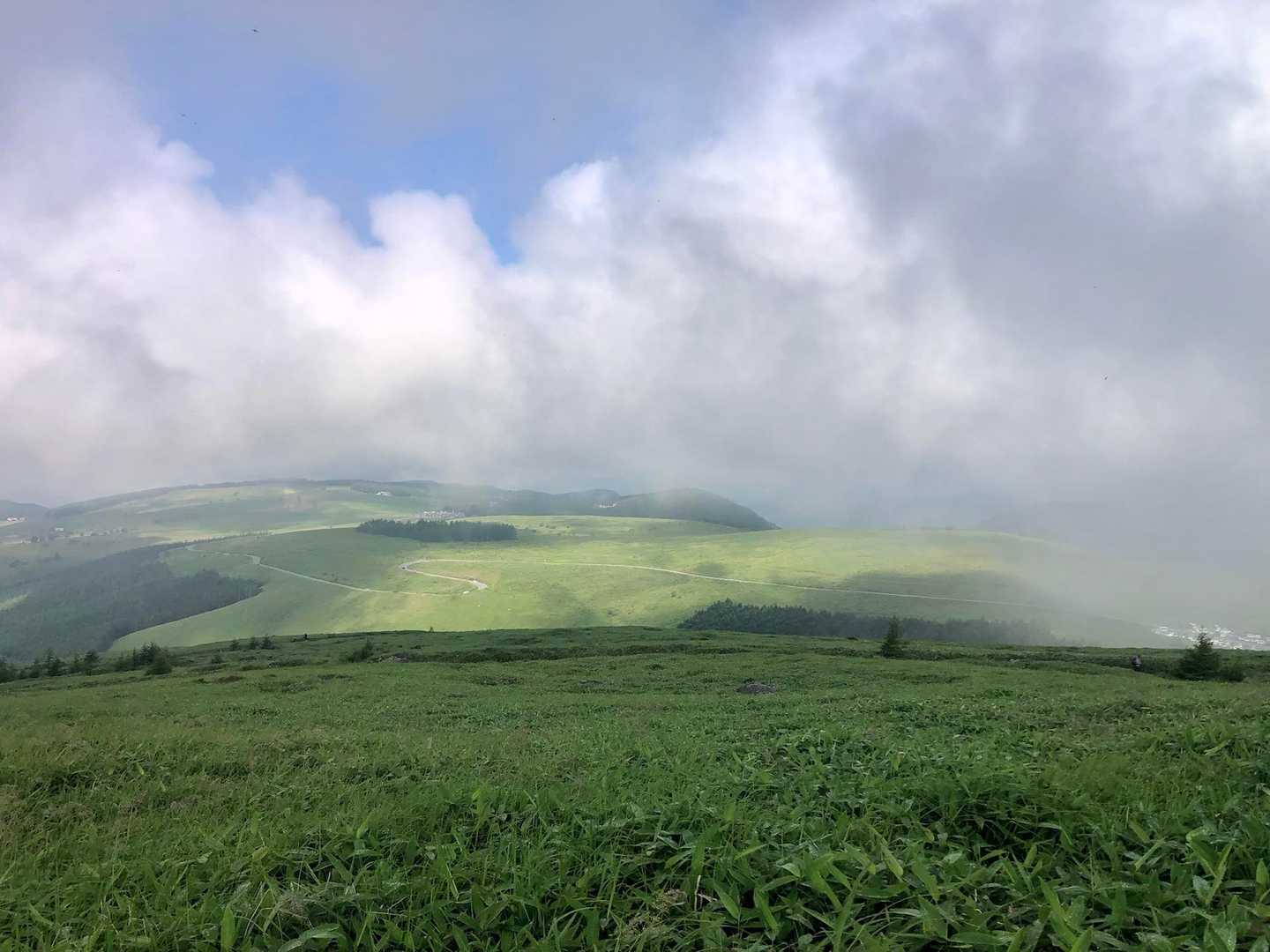 うわあ　広い*\(^o^)/✨✨
めっちゃ　めっちゃ広い✨✨
我が県では見られない景色、、
360度どこまでも広がる美しい高原✨✨素敵〜😍