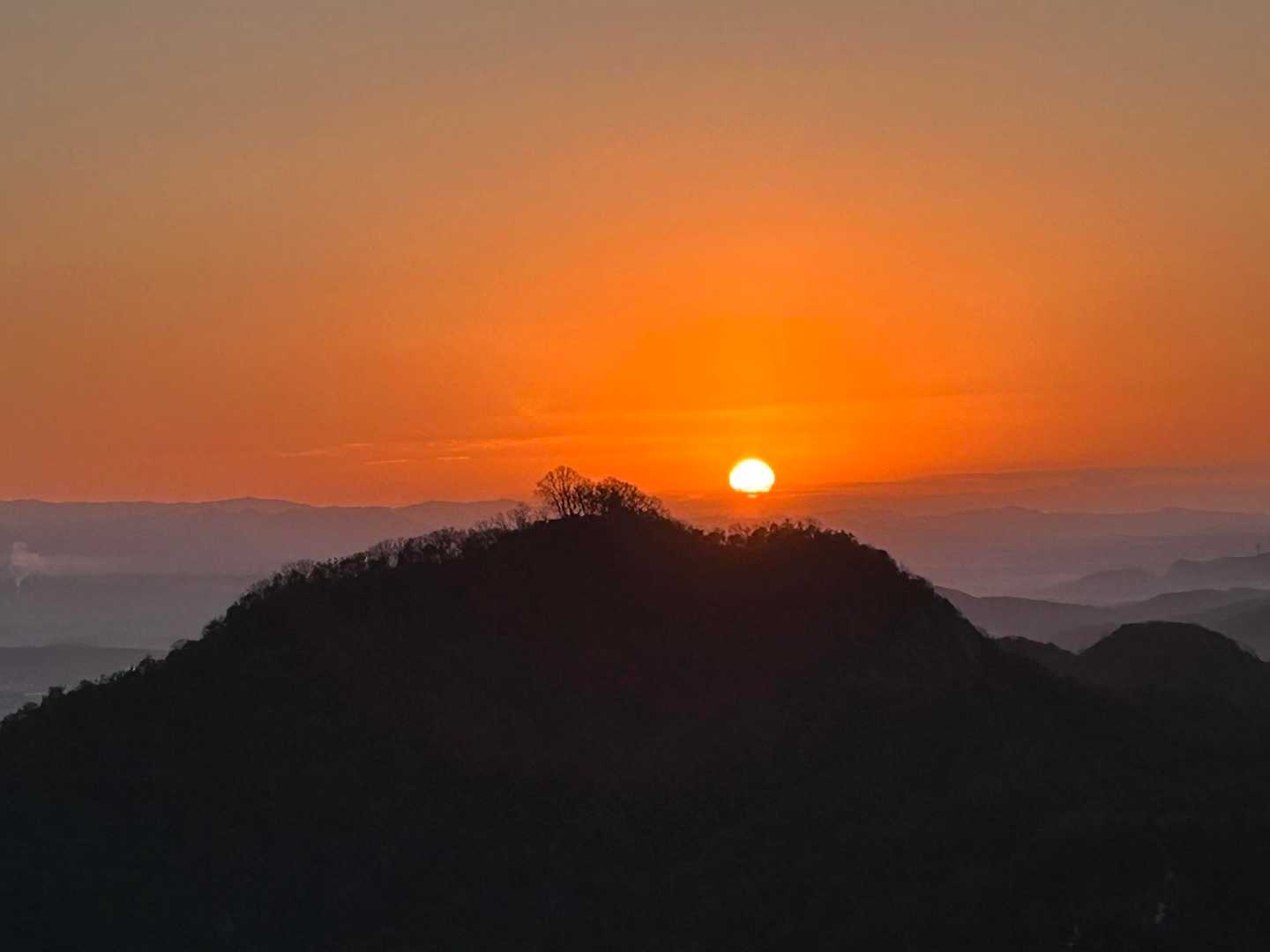 善防山と初日の出