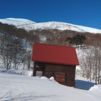 升沢小屋と船形山