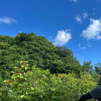 前方に女人堂がみえた