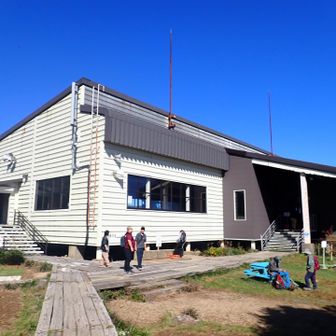 下山は、あのドロドロの道があまり楽しそうではなかったので、ロープウェイで帰ることにしました。