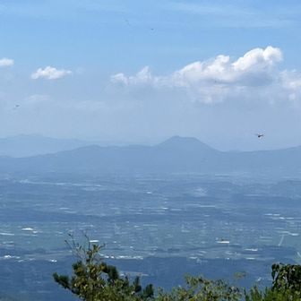 八方が見える山に立っているよ