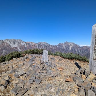 赤沢岳山頂から立山と劔岳