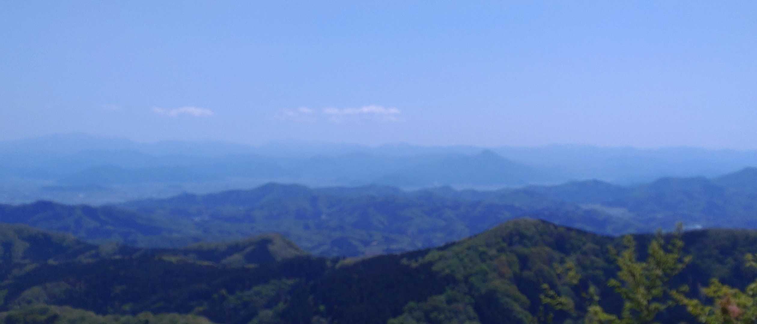 展望台からの眺望
肉眼では白山も見えましたが写真は駄目でした😣