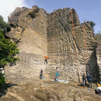 クライミングに良さそうな壁！楽しそう！