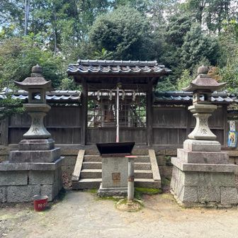 立派な神社