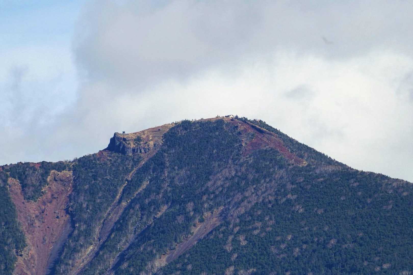 男体山頂上をズーム