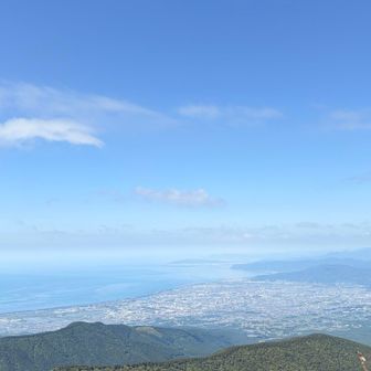 越前岳からは駿河湾や富士市街が一望！