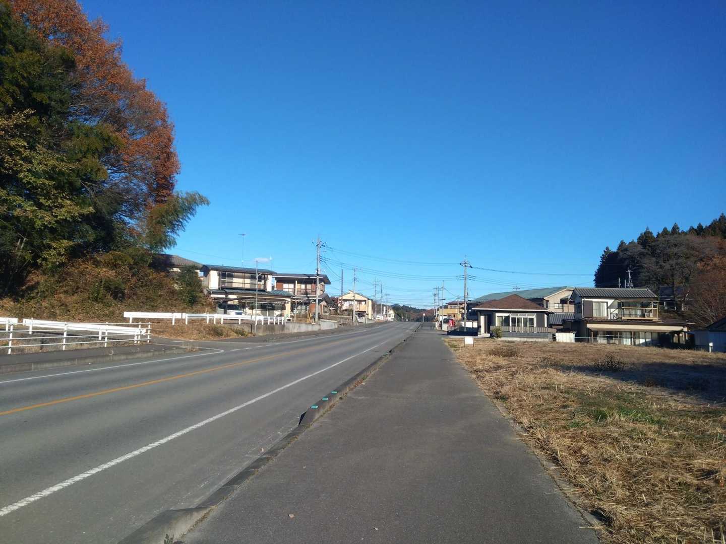 近くに駐車場がないようなので…
富士山公園駐車場に車を停めて登山口を目指します🚶‍♂️³₃³₃
